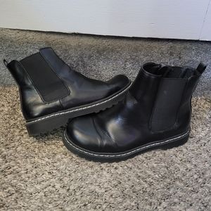 Chelsea boots